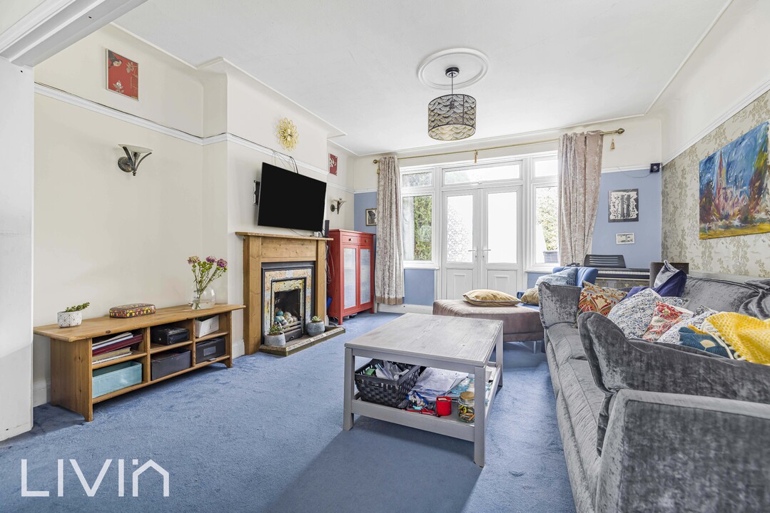 4 bed semi-detached house for sale in Northampton Road, Croydon 4
