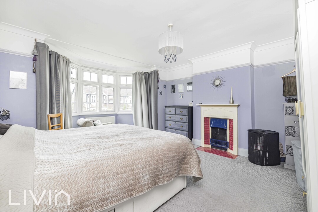 4 bed semi-detached house for sale in Northampton Road, Croydon  - Property Image 12