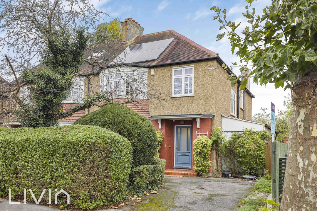 4 bed semi-detached house for sale in Northampton Road, Croydon 18