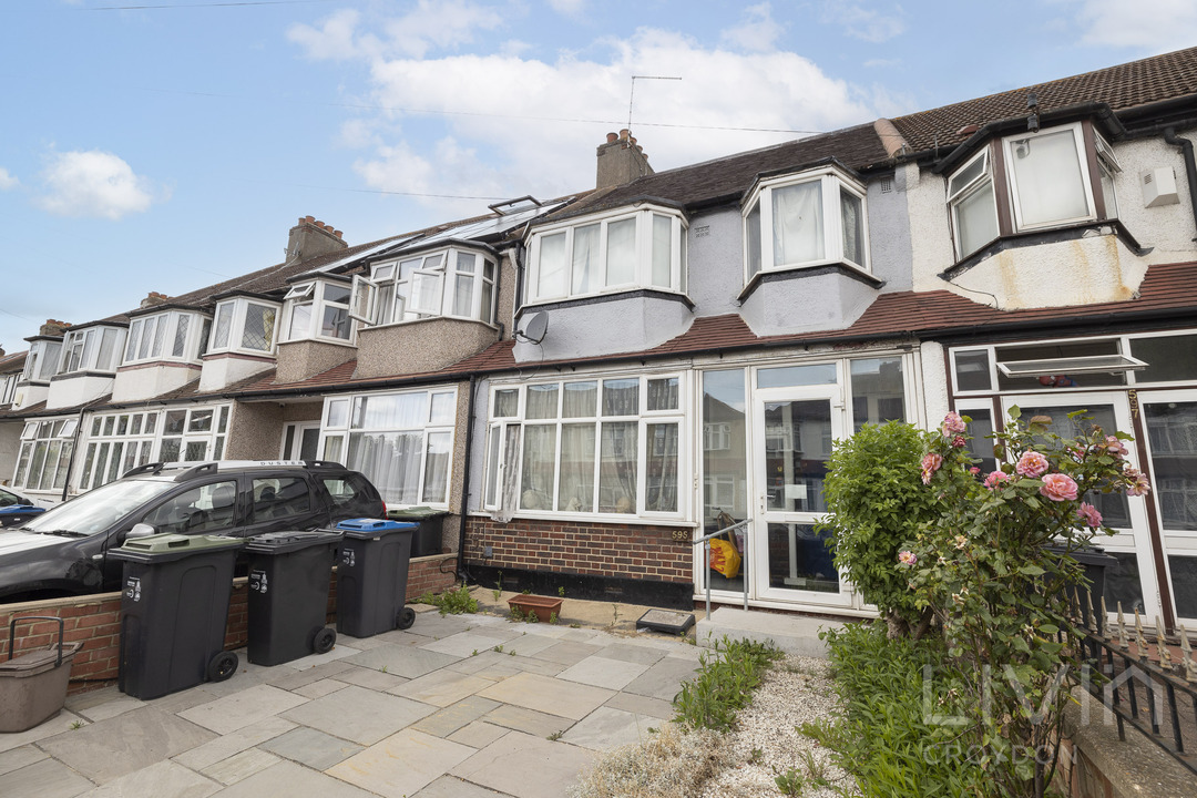 3 bed terraced house for sale in Davidson Road, Croydon - Property Image 1