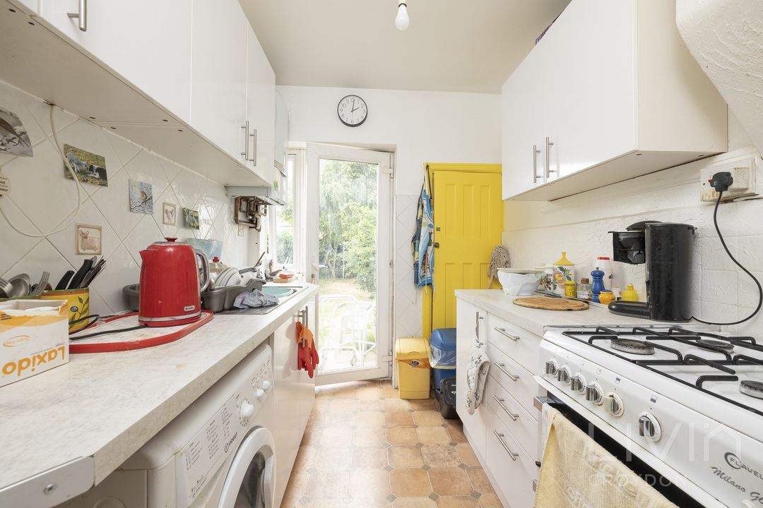 3 bed terraced house for sale in Davidson Road, Croydon  - Property Image 5