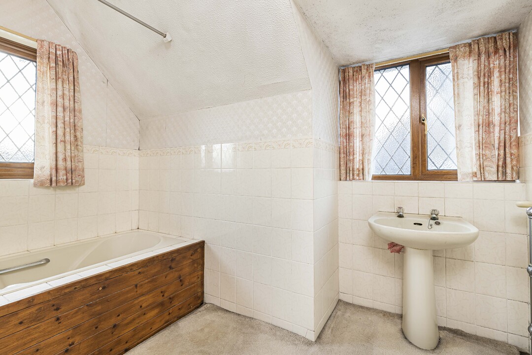 4 bed detached house for sale in Sandilands, Croydon 19