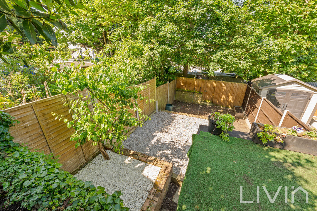 3 bed house for sale in Annsworthy Crescent, South Norwood 9