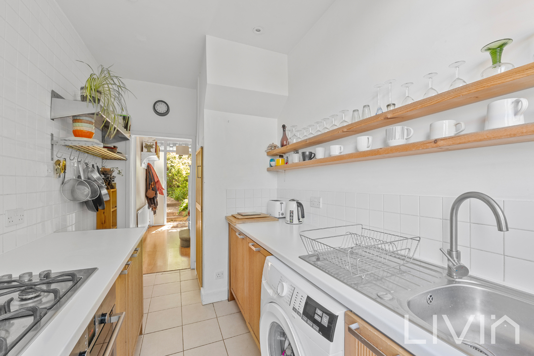 3 bed house for sale in Annsworthy Crescent, South Norwood  - Property Image 7