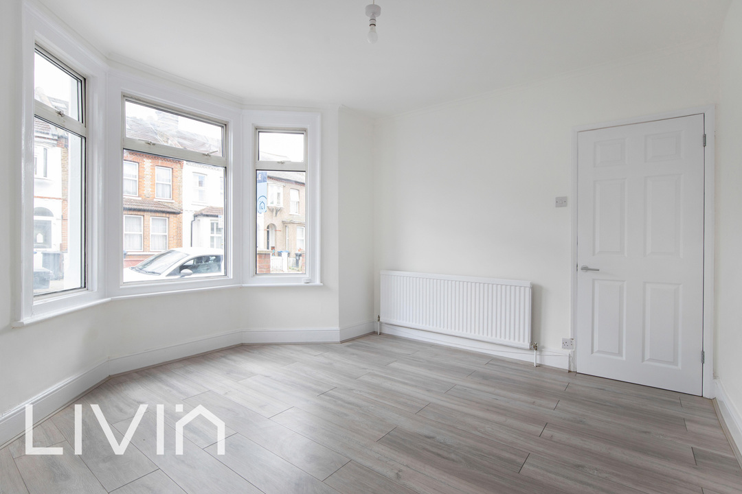 3 bed terraced house for sale in Fairholme Road, Croydon  - Property Image 3