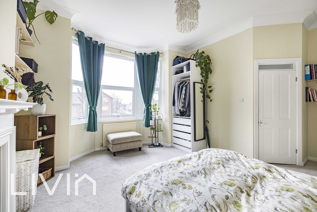2 bed maisonette for sale in Bensham Manor Road, Thornton Heath 14