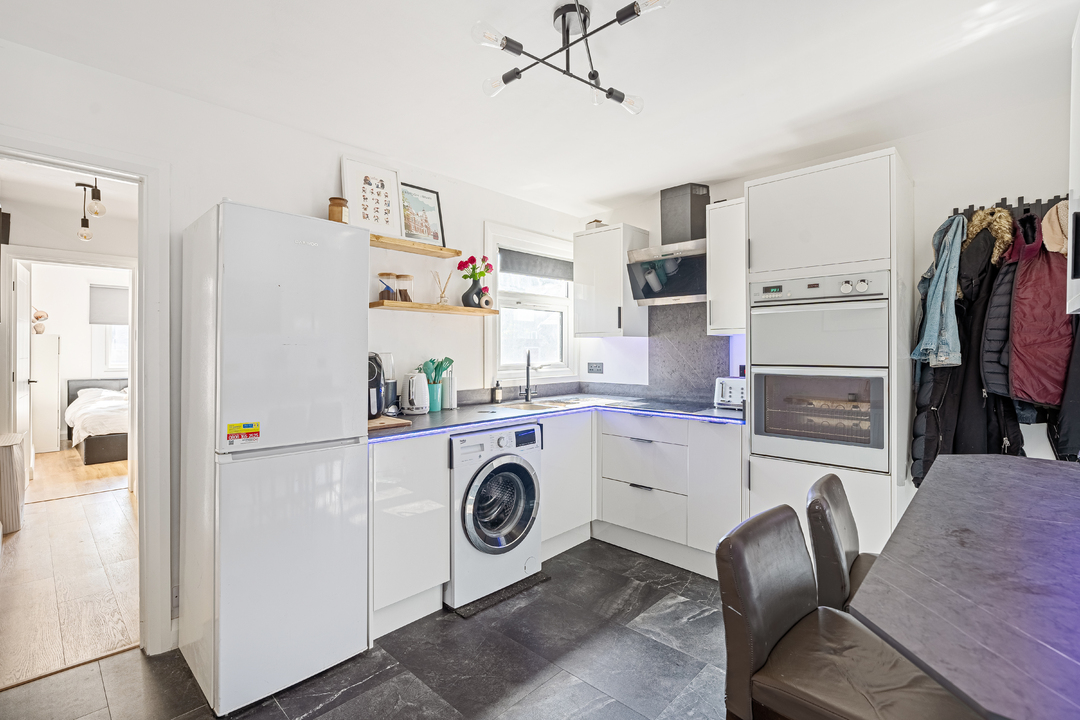 1 bed maisonette to rent in Selsdon Road, South Croydon  - Property Image 3