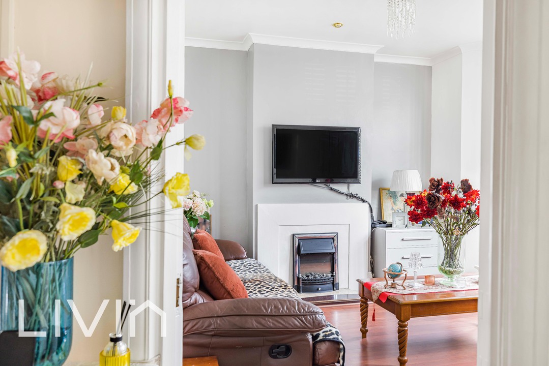 4 bed terraced house for sale in Woodville Road, Thornton Heath 4