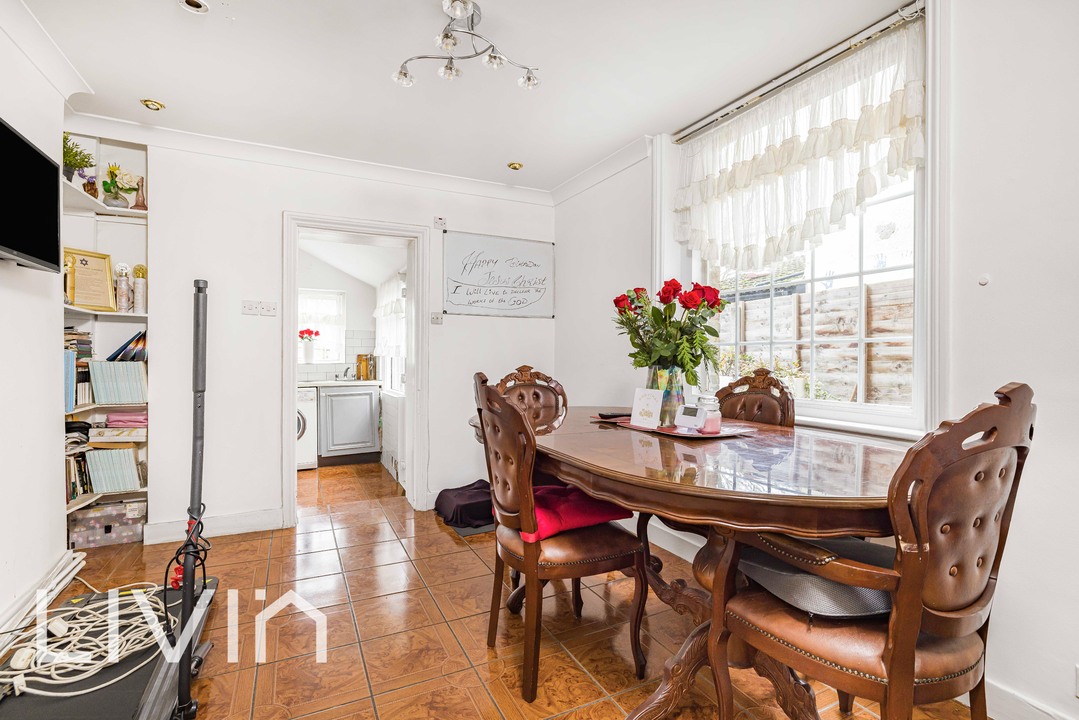 4 bed terraced house for sale in Woodville Road, Thornton Heath 6