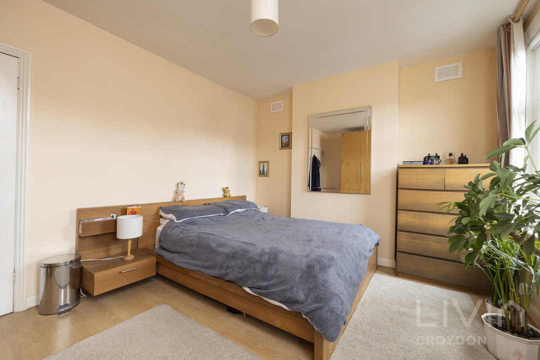 3 bed end of terrace house for sale in Rymer Road, Croydon 7