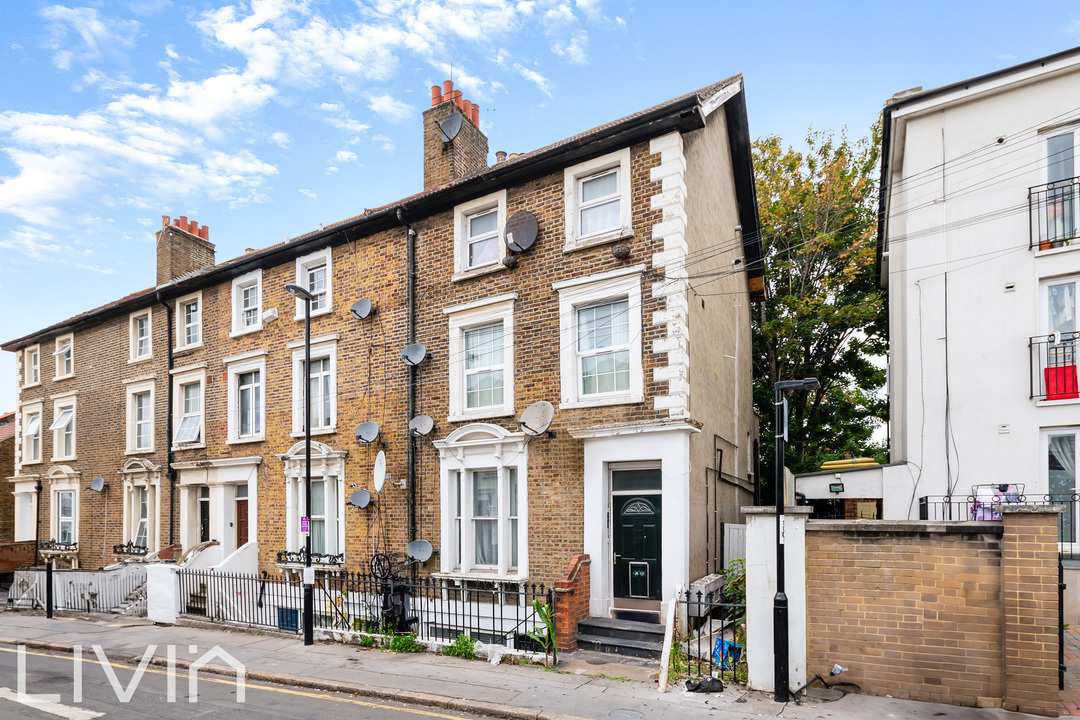 1 bed apartment for sale in Montague Road, Croydon, CR0