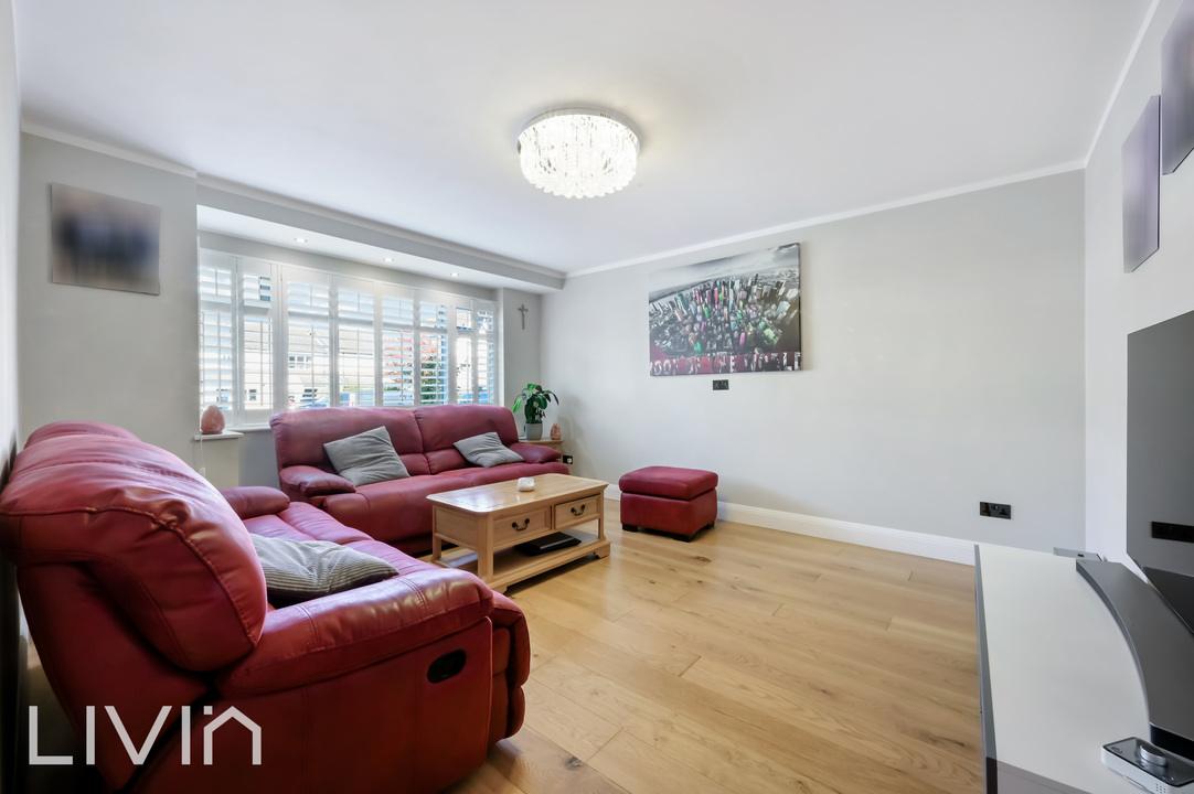 4 bed house for sale in Stanford Road, London  - Property Image 4