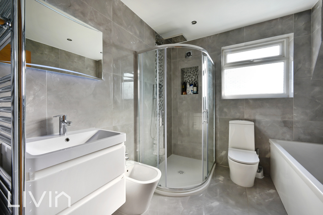 4 bed house for sale in Stanford Road, London 13