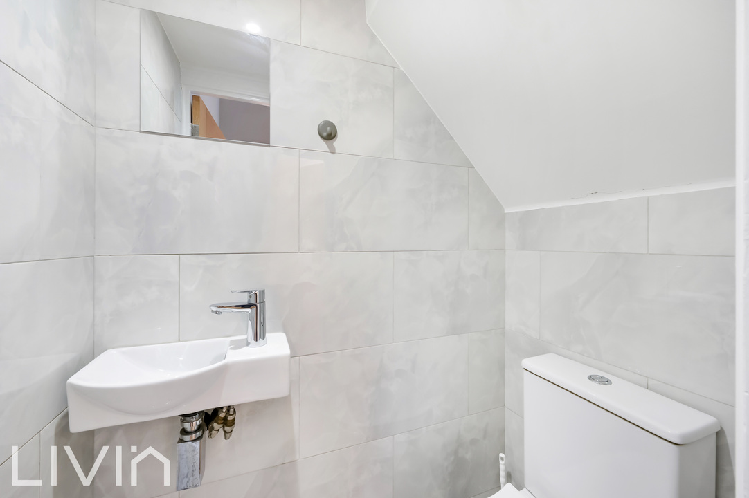 4 bed house for sale in Stanford Road, London 14