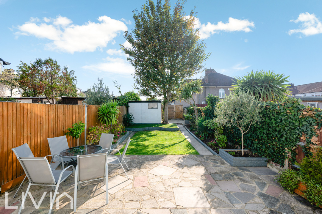 4 bed house for sale in Stanford Road, London 4