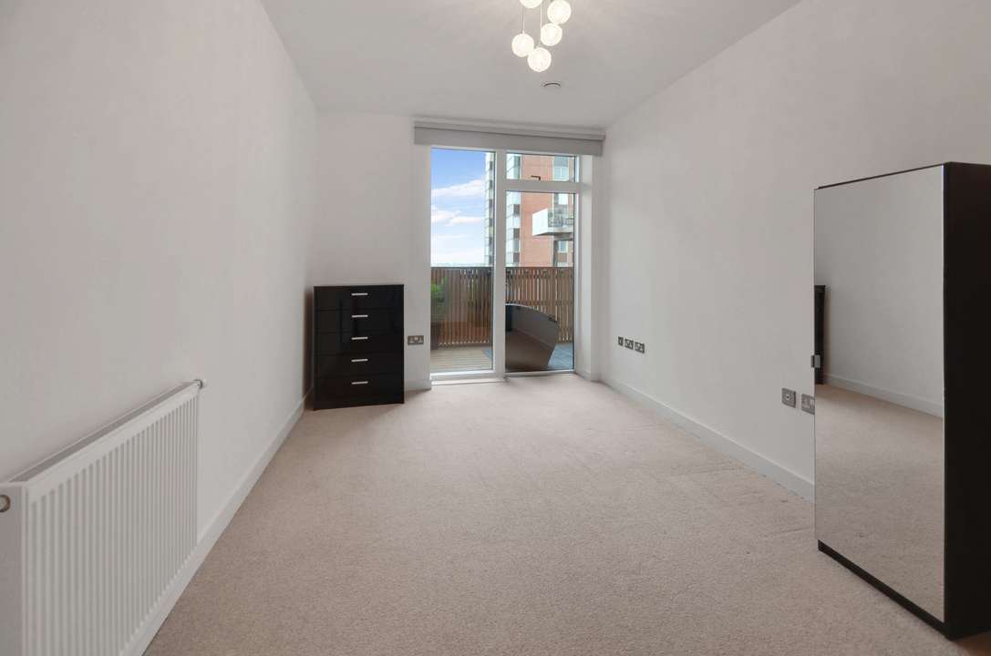 2 bed apartment for sale in Cross Road, Croydon 16