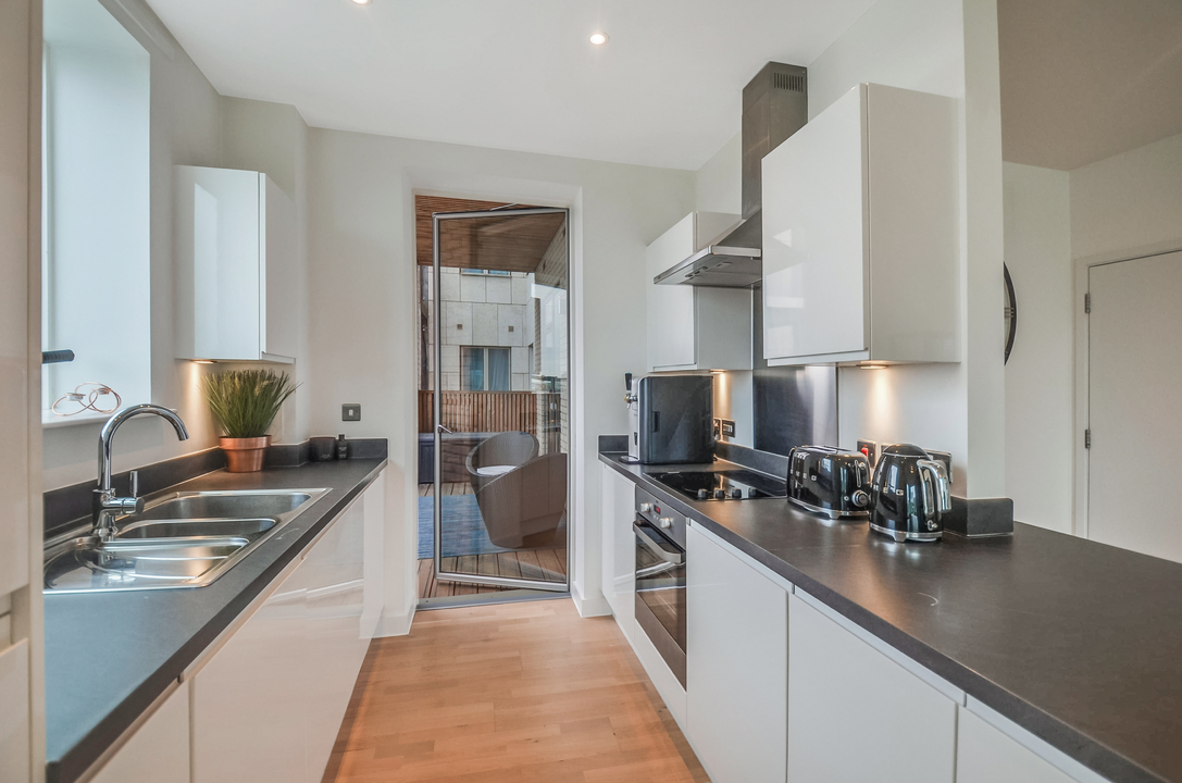 2 bed apartment for sale in Cross Road, Croydon 9