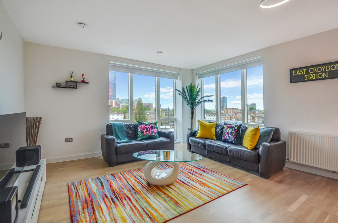 2 bed apartment for sale in Cross Road, Croydon 5