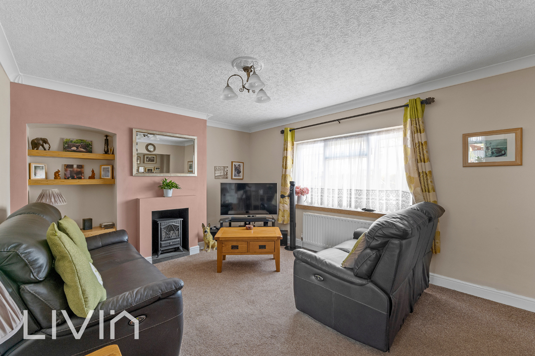 3 bed terraced house for sale in Longhurst Road, Croydon  - Property Image 2