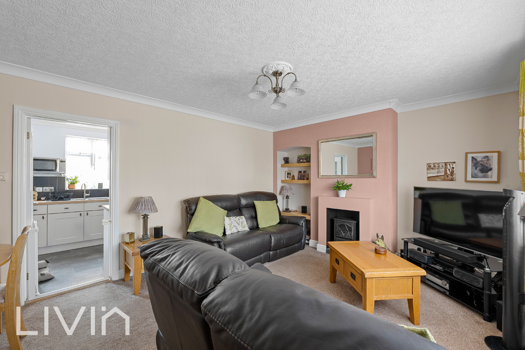 3 bed terraced house for sale in Longhurst Road, Croydon  - Property Image 3