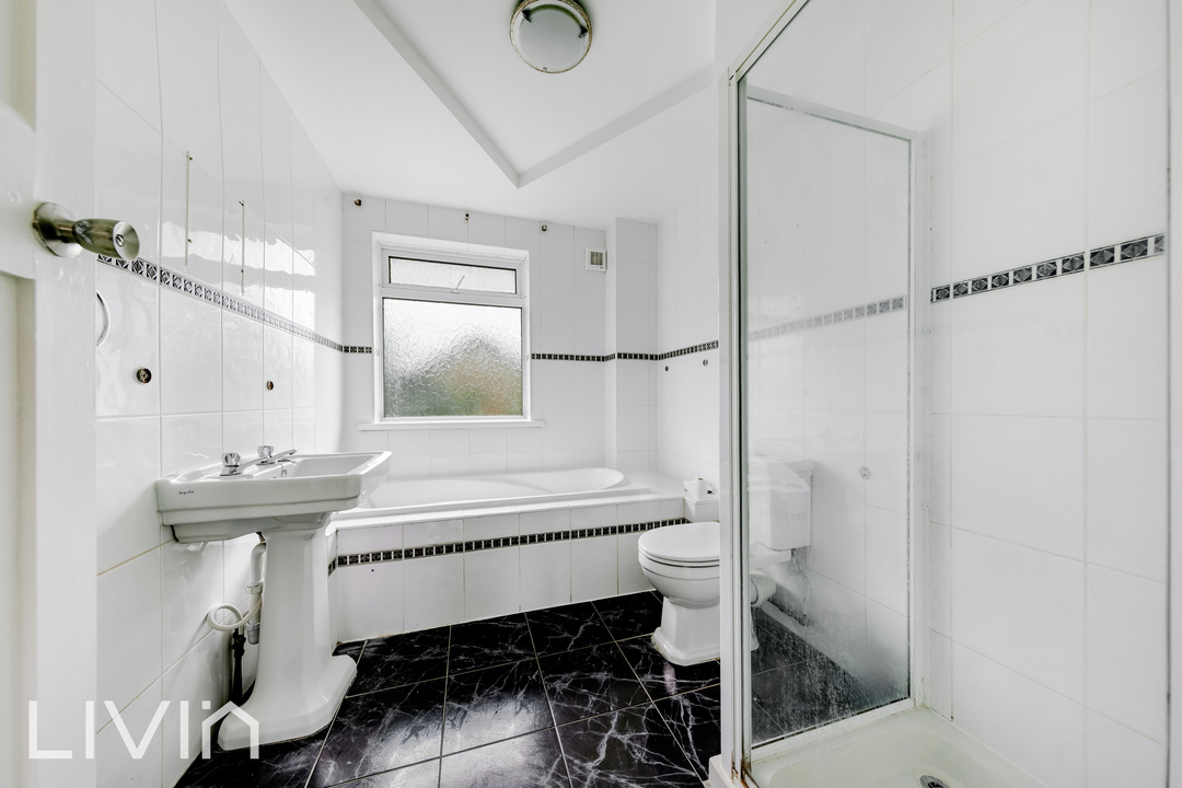 2 bed terraced house to rent in Coldharbour Road, Croydon 10