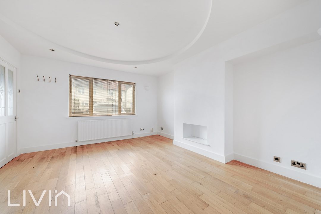 2 bed terraced house to rent in Coldharbour Road, Croydon 1