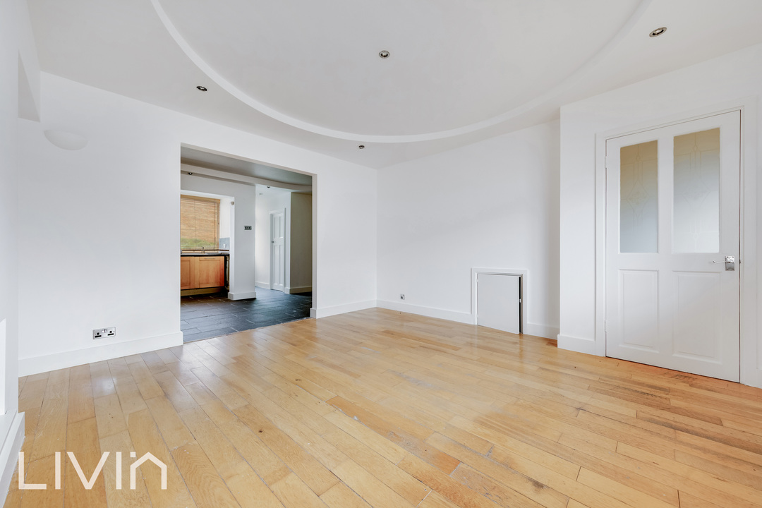 2 bed terraced house to rent in Coldharbour Road, Croydon 3