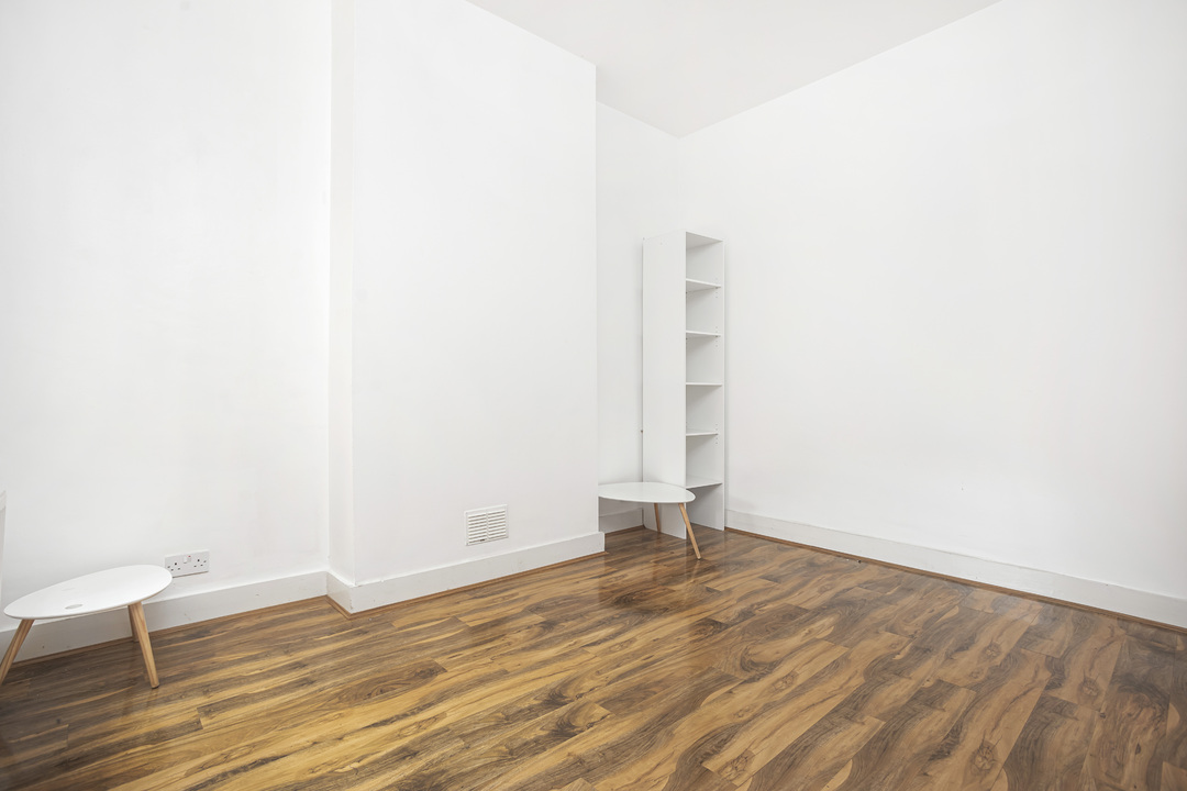 2 bed apartment to rent, Croydon  - Property Image 7