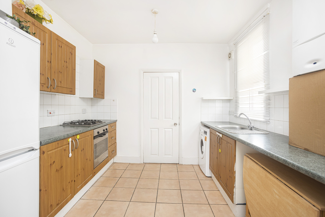 2 bed apartment to rent in Saviours Road, Croydon  - Property Image 11