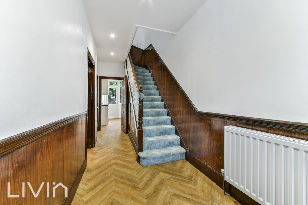 3 bed terraced house for sale in Stratford Road, Thornton Heath  - Property Image 2