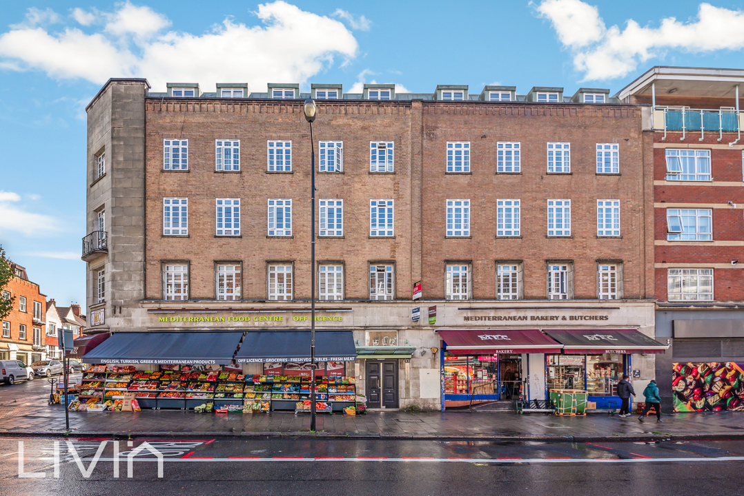 2 bed apartment for sale in Streatham Hill, London  - Property Image 1