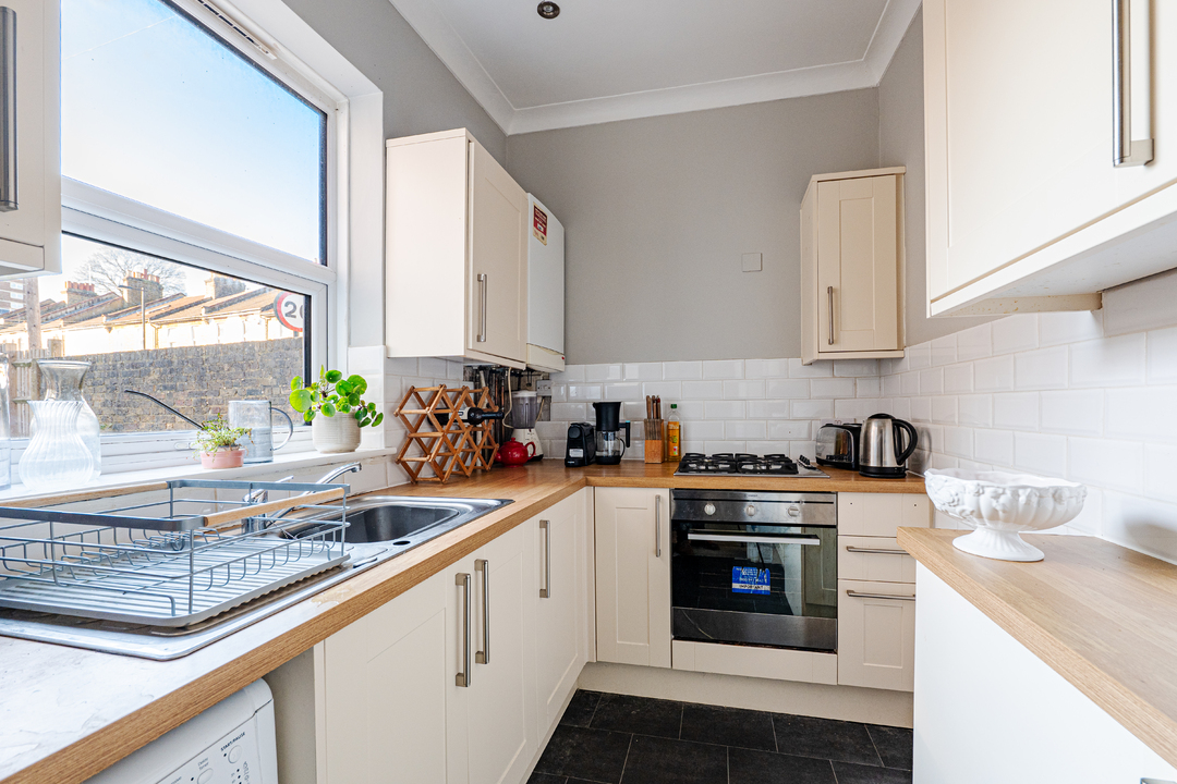 1 bed apartment for sale in Southbridge Road, Croydon 1