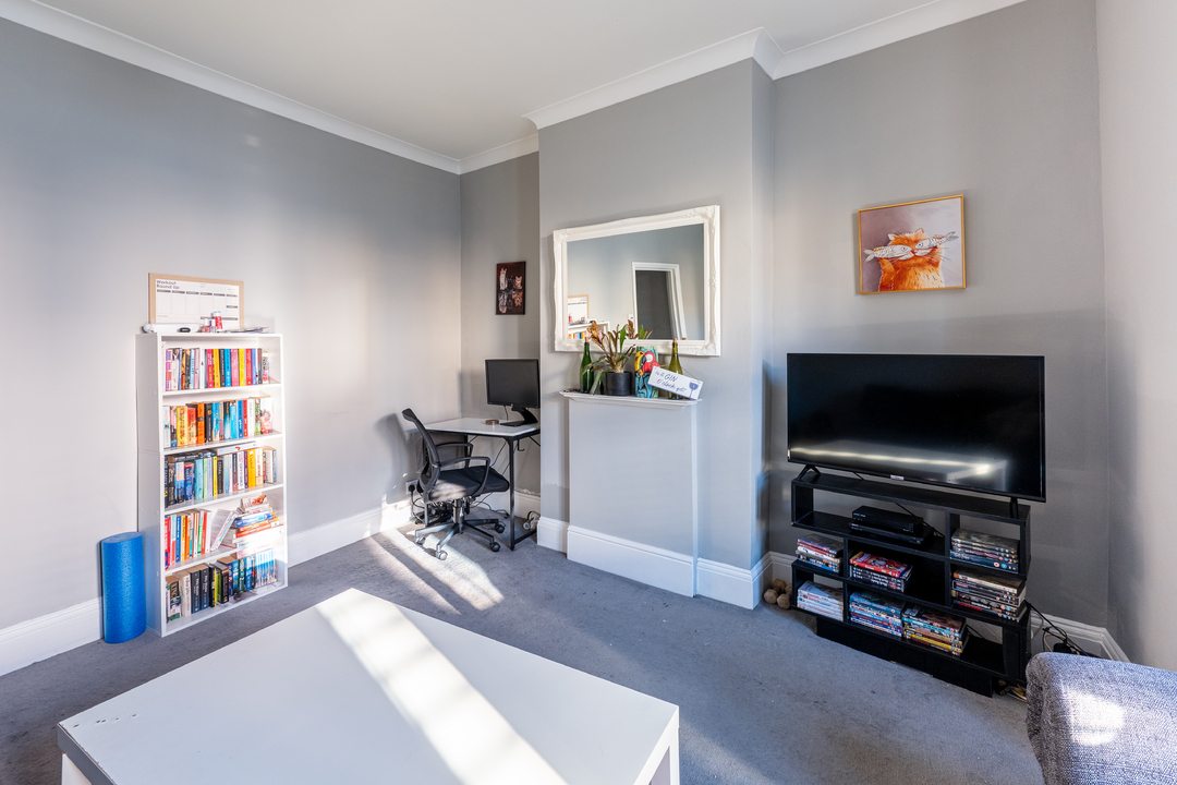 1 bed apartment for sale in Southbridge Road, Croydon 5