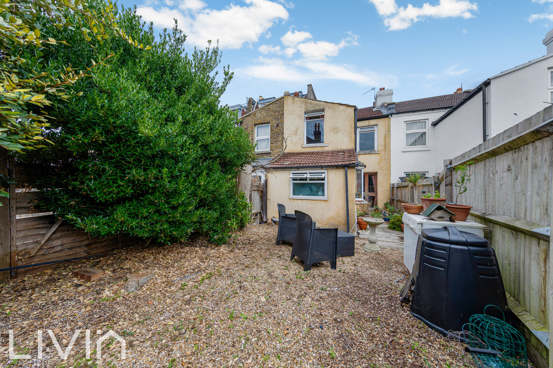 3 bed terraced house for sale in Southbridge Road, Croydon 5