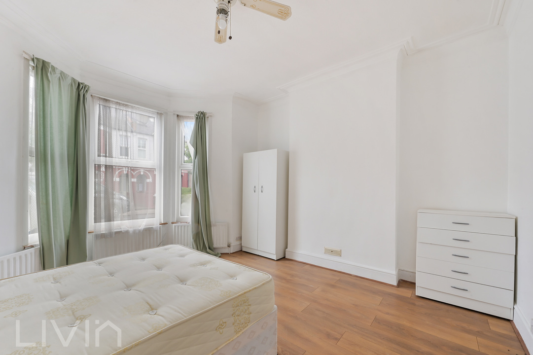 3 bed semi-detached house for sale in Dewey Street, London  - Property Image 5