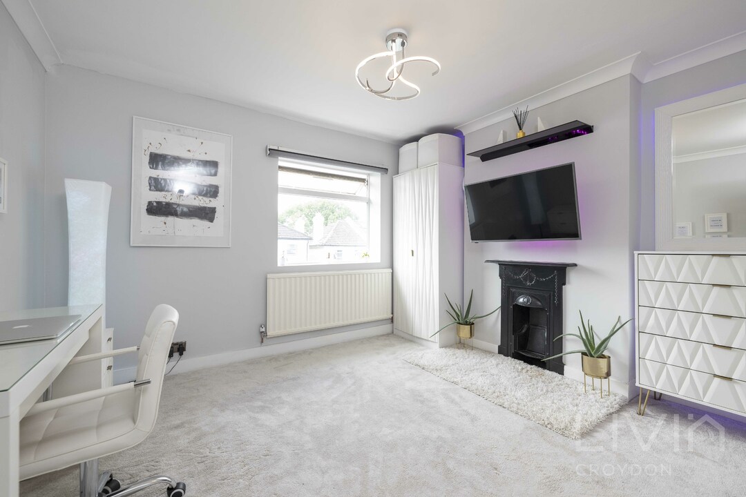 3 bed terraced house for sale in Newark Road, South Croydon  - Property Image 2