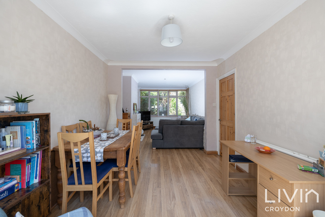 3 bed terraced house for sale in Canham Road, London  - Property Image 8
