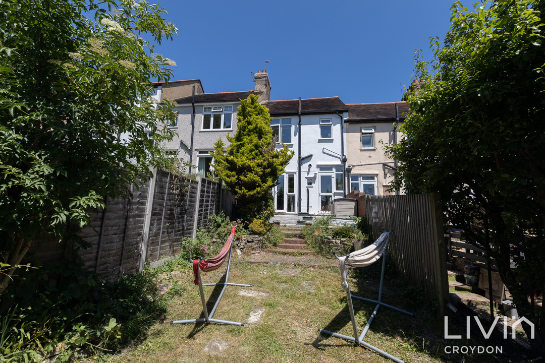 3 bed terraced house for sale in Canham Road, London  - Property Image 10