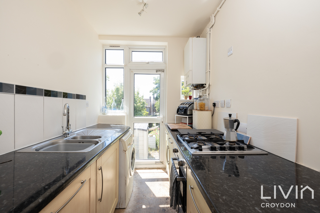 3 bed terraced house for sale in Canham Road, London  - Property Image 11
