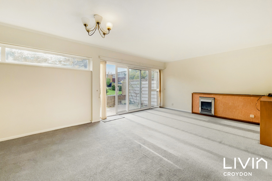 3 bed terraced house to rent in Bracewood Gardens, Croydon 1