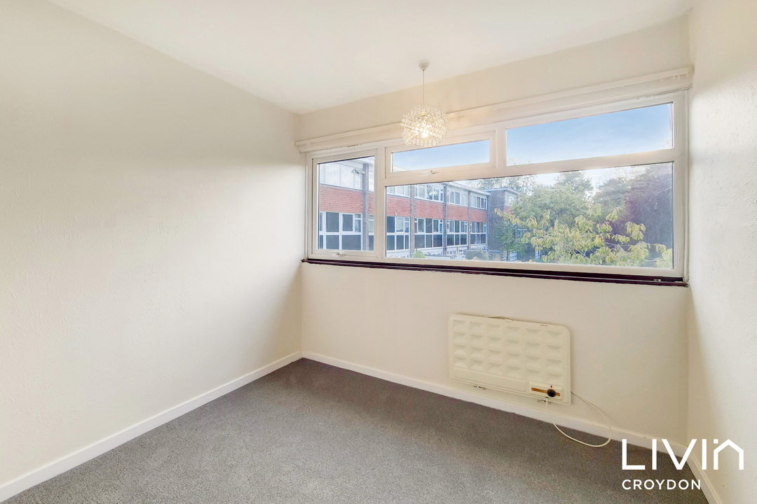 3 bed terraced house to rent in Bracewood Gardens, Croydon 9