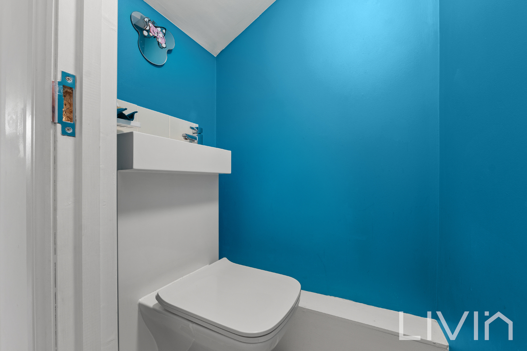 1 bed terraced house for sale in Lamberts Place, Croydon 4