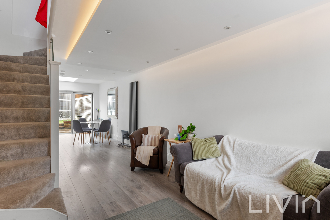 1 bed terraced house for sale in Lamberts Place, Croydon 5