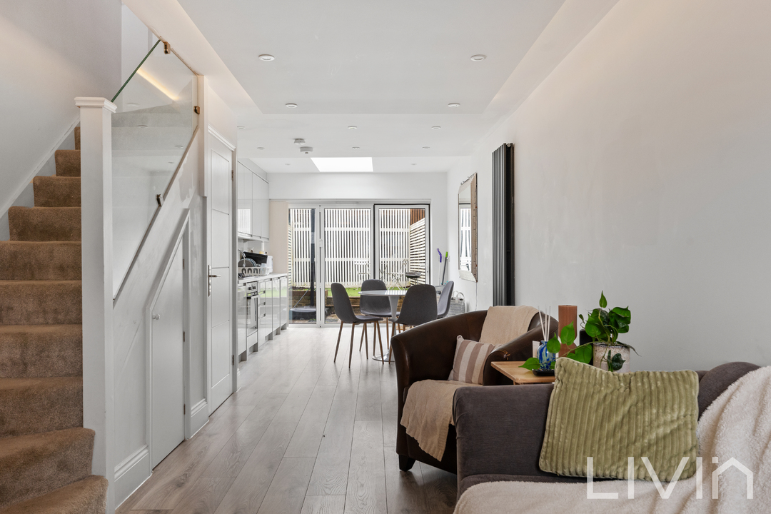 1 bed terraced house for sale in Lamberts Place, Croydon 3