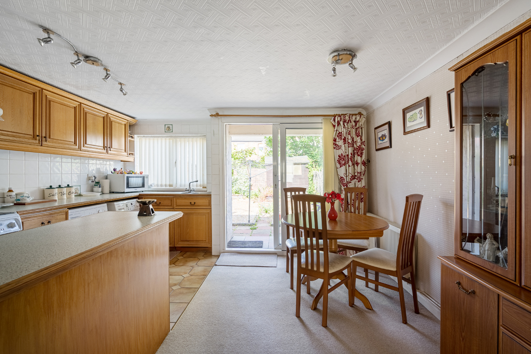 2 bed terraced house for sale in Sutherland Road, Croydon  - Property Image 4