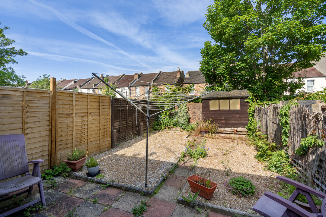 2 bed terraced house for sale in Sutherland Road, Croydon  - Property Image 9