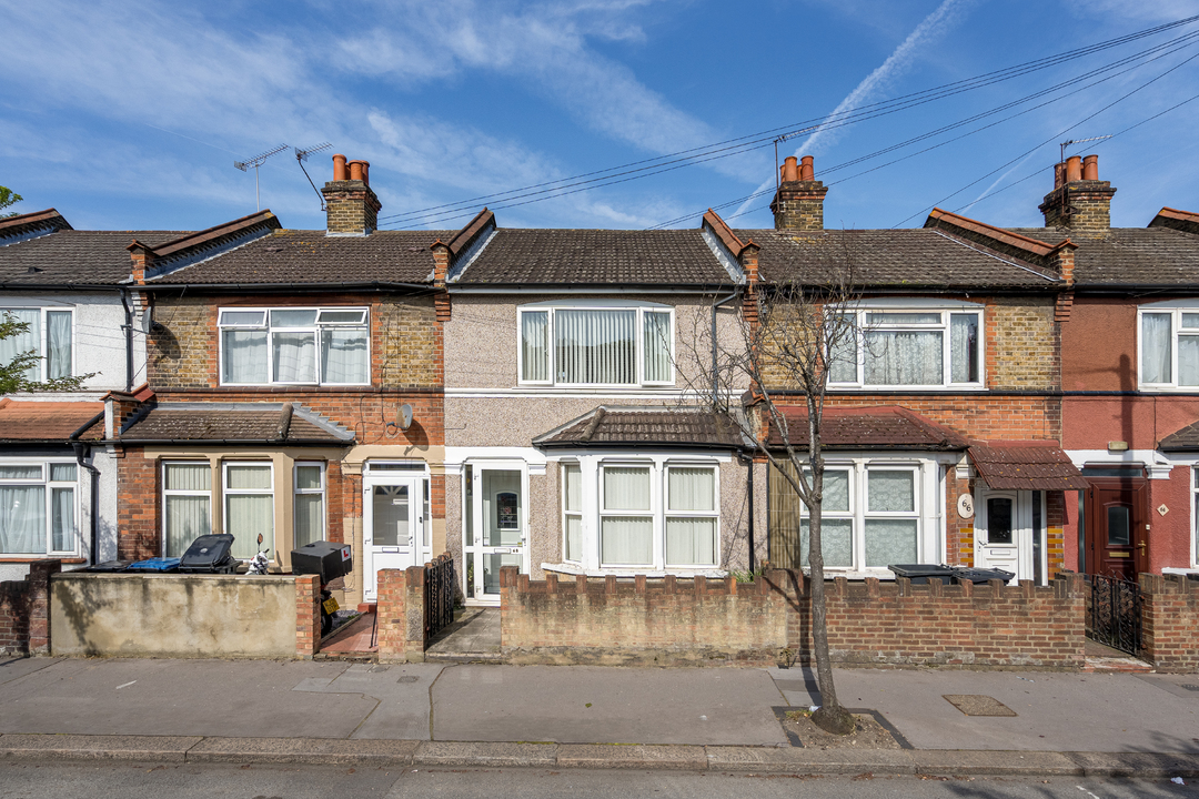 2 bed terraced house for sale in Sutherland Road, Croydon  - Property Image 1
