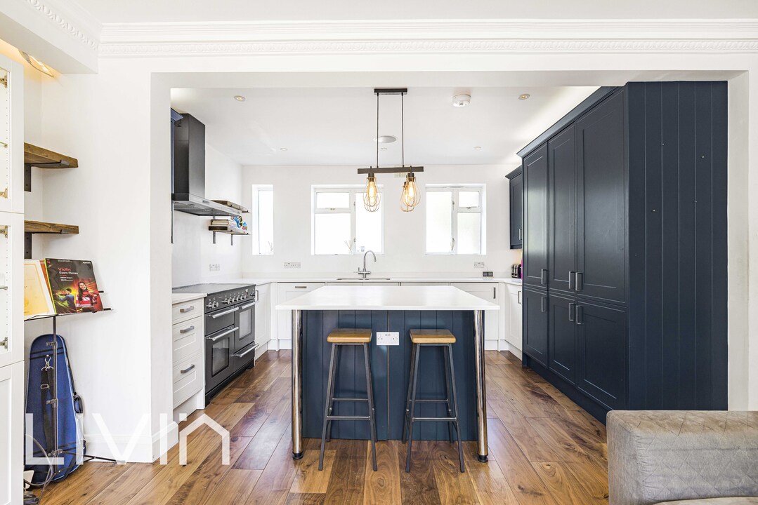 4 bed terraced house for sale in Crown Dale, London  - Property Image 8
