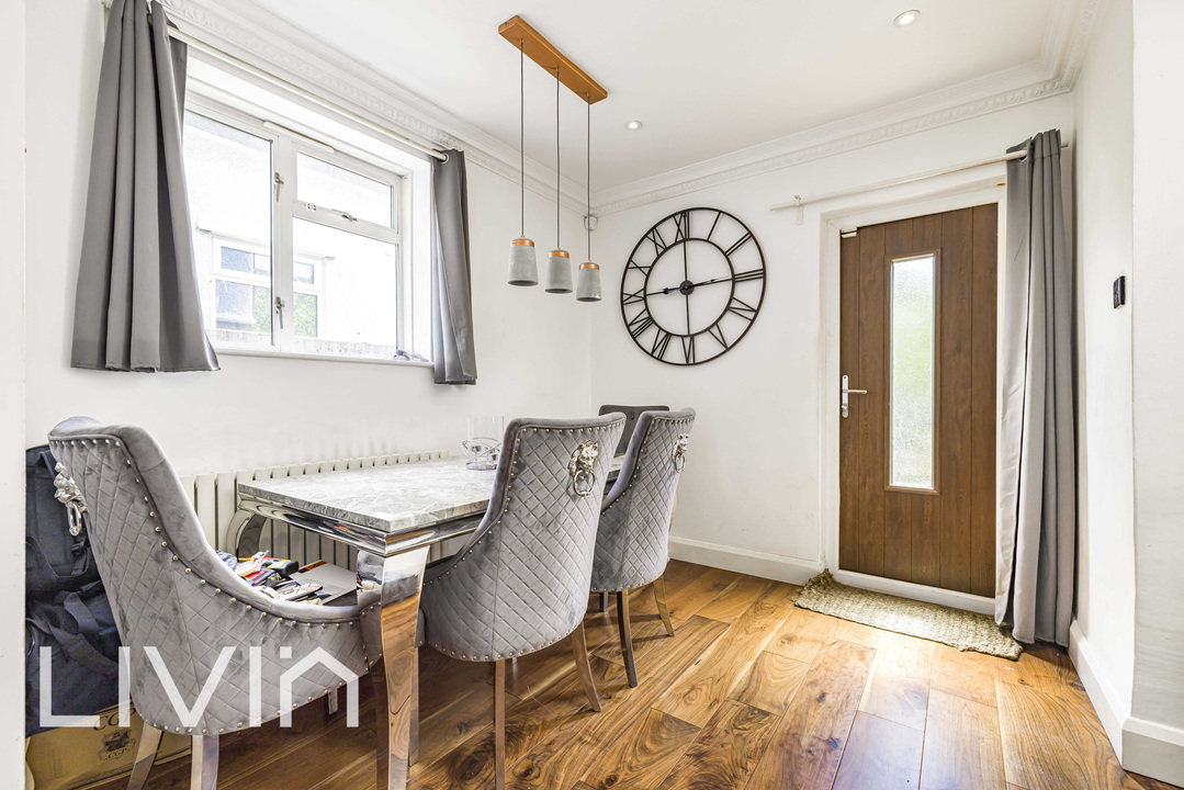 4 bed terraced house for sale in Crown Dale, London  - Property Image 9