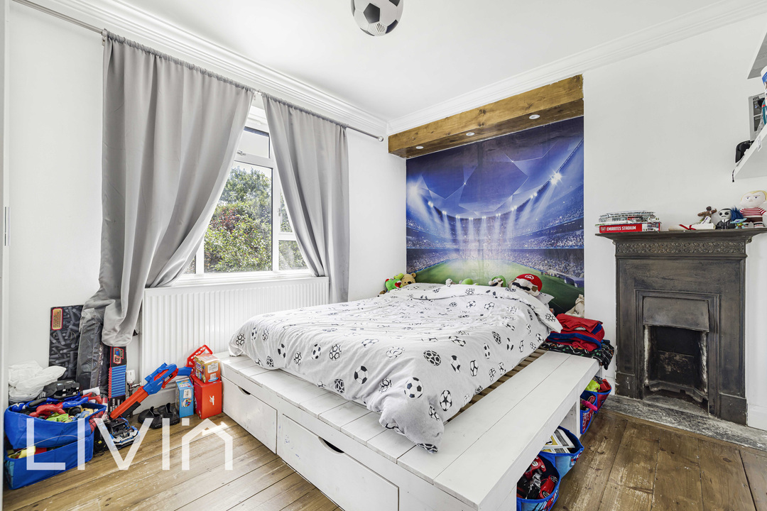 4 bed terraced house for sale in Crown Dale, London  - Property Image 3